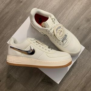 NIKE AIR FORCE 1 X TRAVIS SCOTT